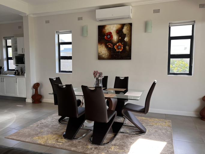 Room 4, Victoria Falls Estate Villa - 2274, Hwange