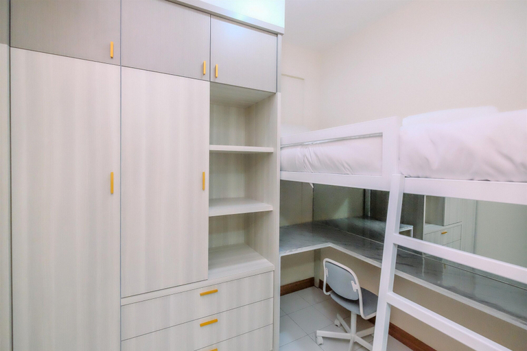 Bedroom 3, Simply Look and Tidy 2BR at Podomoro Golf View Apartment, Bogor