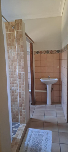Others 4, The Best Moments guesthouse, Bojanala