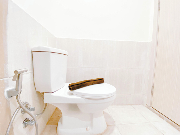 Bathroom 3, Minimalist and Cozy Living 2BR Meikarta Apartment, Cikarang