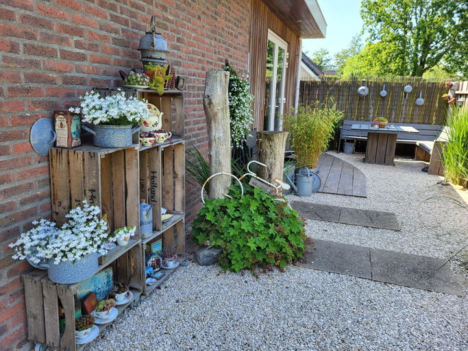 Others 5, Stylish Holiday Home Near Sea, Noord-Beveland