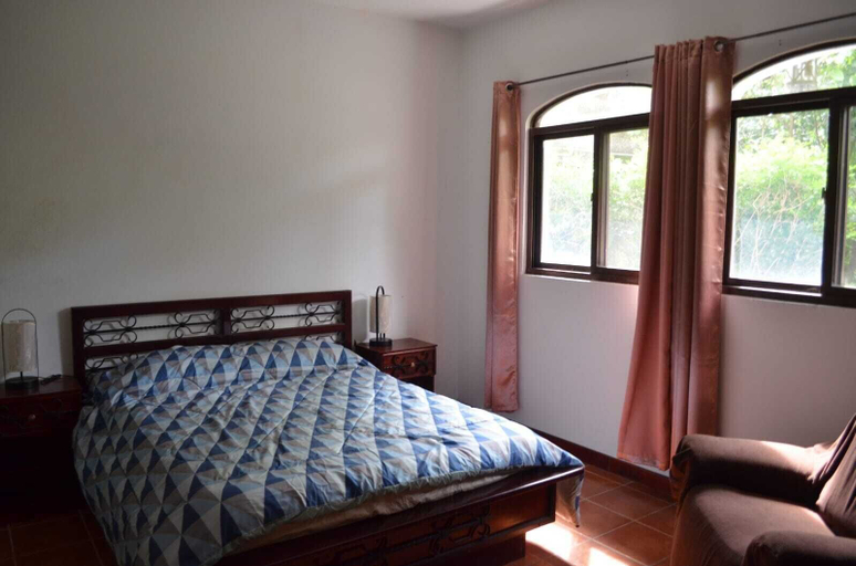 Bedroom, Hostal Casa San Mateo, León