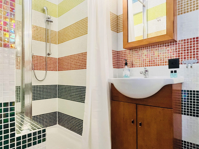 Bathroom 3, GuestHouse Lugano University, Lugano
