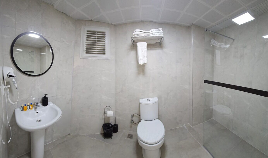 Bathroom 5, Sever Hotel, Antalya