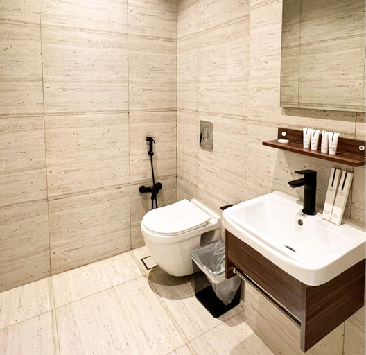 Bathroom 2, Kease Yasmin H-7 Royal Touch AG96, Riyadh