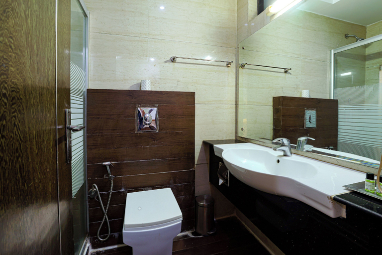 Bathroom, OPO PREMIER, Delhi