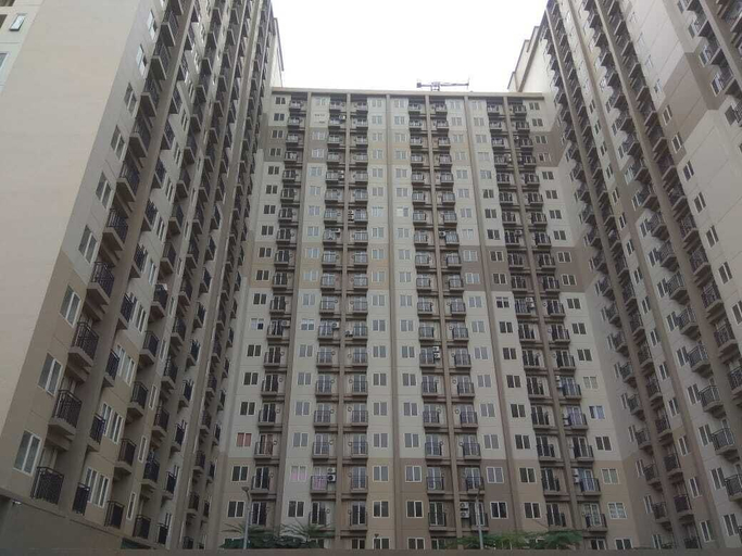 Exterior & Views 2, Comfort and Modern Studio Podomoro Golf View Apartment, Bogor