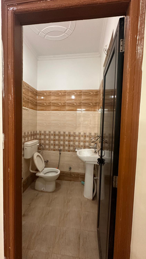 Bathroom 4, Karmatic Yoga Upper Tapovan, Garhwal