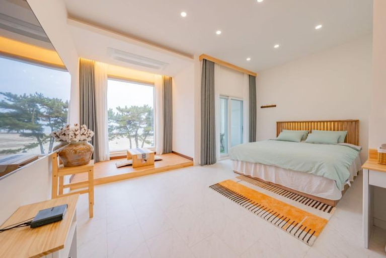 Others 5, Taean Hadden Stay, Taean
