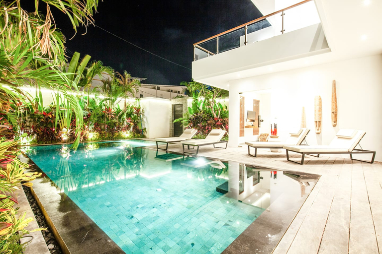 Sport & Beauty 2, Villa Severine - Seaside Haven: Charming 4BR Villa, 5 Min to beach, Badung