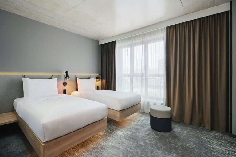 Bedroom 2, Moxy Warsaw City, Warsaw