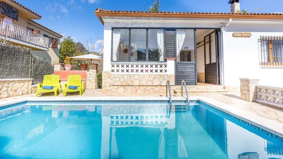 Room 5, Tensi in Blanes With 5 Bedrooms and 2 Bathrooms, Girona