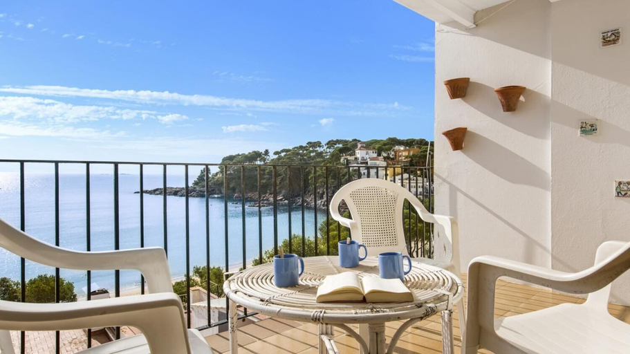 Room 3, Pruneda in Llafranc With 2 Bedrooms and 1 Bathrooms, Girona