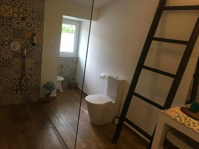 Bathroom 4, Quinta da Pousada Casa de Campo, Santa Marta de Penaguião
