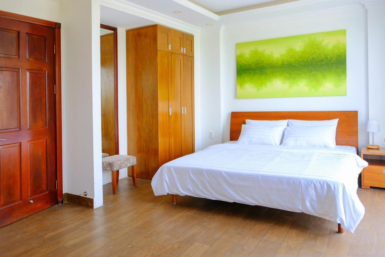 Bedroom 13