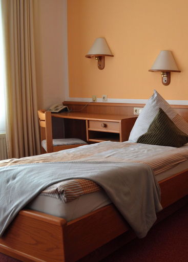 Bedroom 2, Hotel Blocksberg, Harz