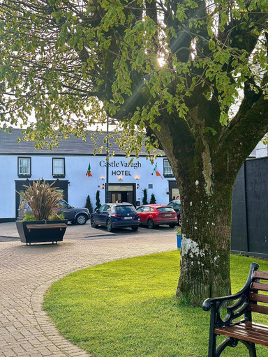 Exterior & Views 2, Castle Varagh Hotel & Bar