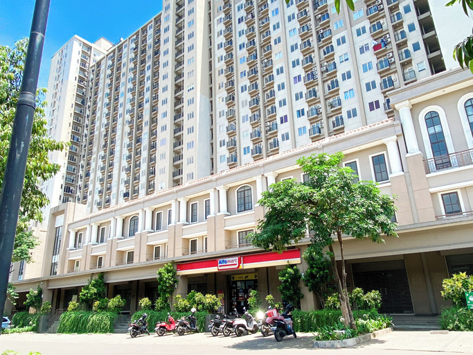 Exterior & Views 2, Tidy and Warm 2BR at Podomoro Golf View Apartment, Bogor