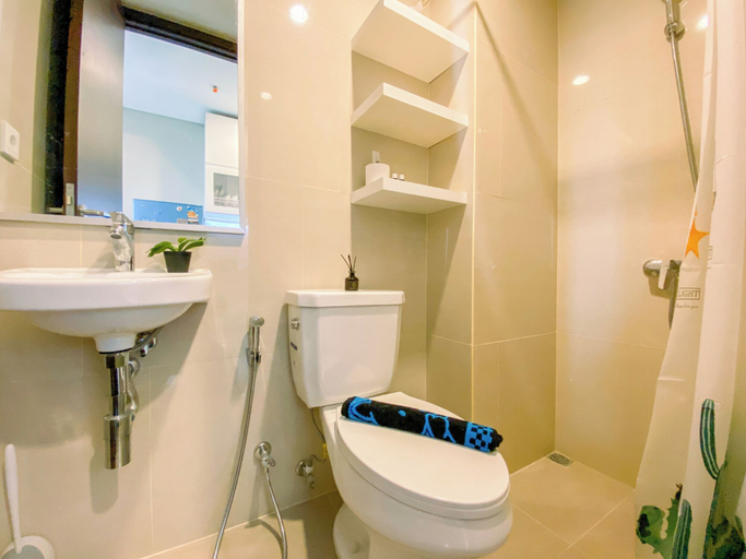 Bathroom 3, Cozy and Enjoy Living Studio at Vasaka Solterra Apartment, South Jakarta