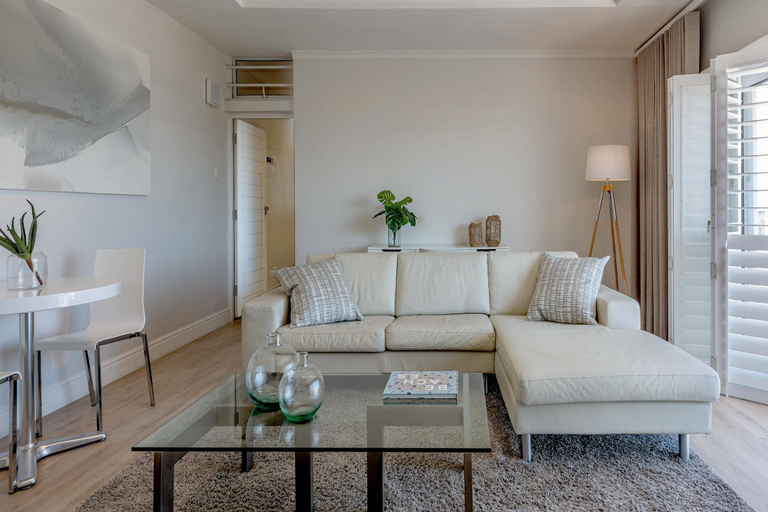 Room 4, Peaceful Apartment in Camps Bay Sapphire Tide Suite, City of Cape Town