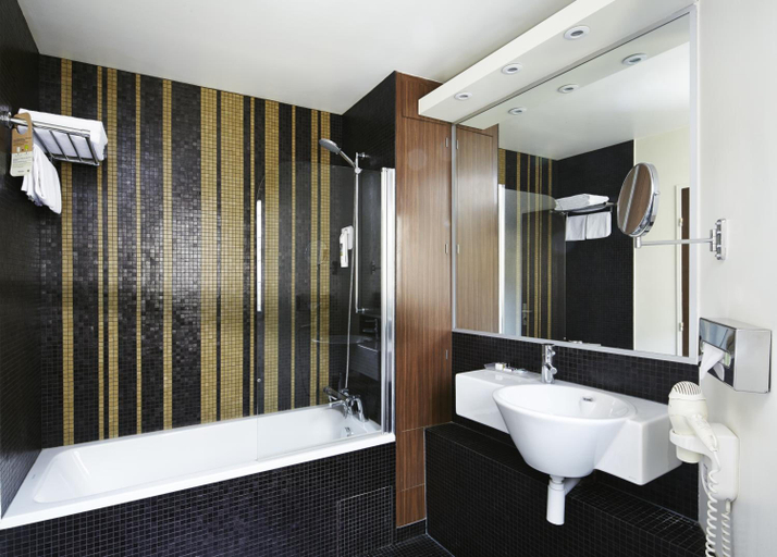 Bathroom, Hotel Relais De Lyon by Malone, Paris