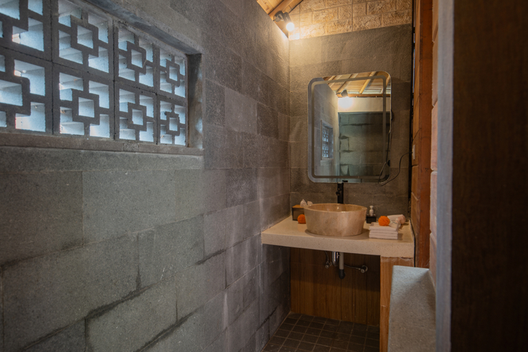 Bathroom 4
