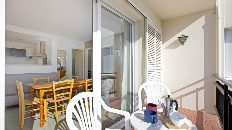 Room 4, Costa Brava N-2 in Lloret de Mar, Girona