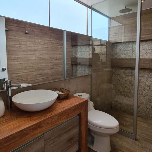 Room 5, HOP Qatar in Ica With 1 Bedrooms and 1 Bathrooms, Ica