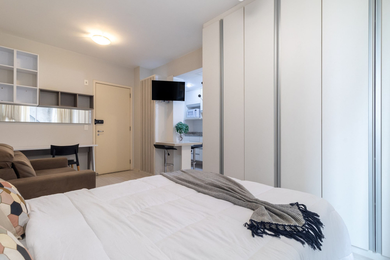 Room 3, Av0709 in S o Paulo, São Paulo