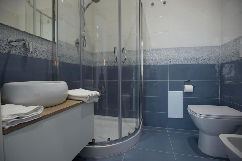 Others 4, Nereidi Suites, Salerno