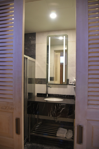 Bathroom 5, Luxir Hotel, Beyoğlu