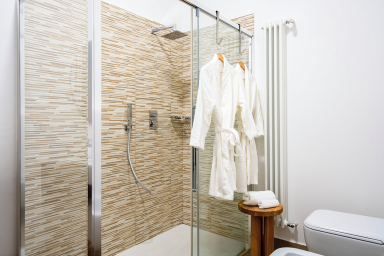Bathroom 4, High-End Apartment in Bari Center, Bari