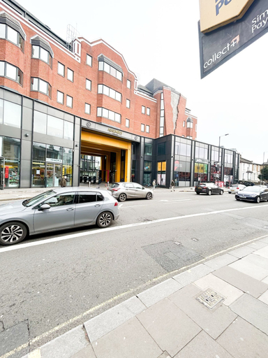 Exterior & Views, Hammersmith 2 Bedroom Flat River Thames, London