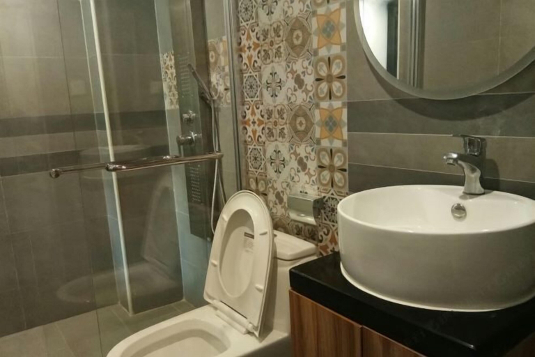Bathroom 4, Goose city story, Baise