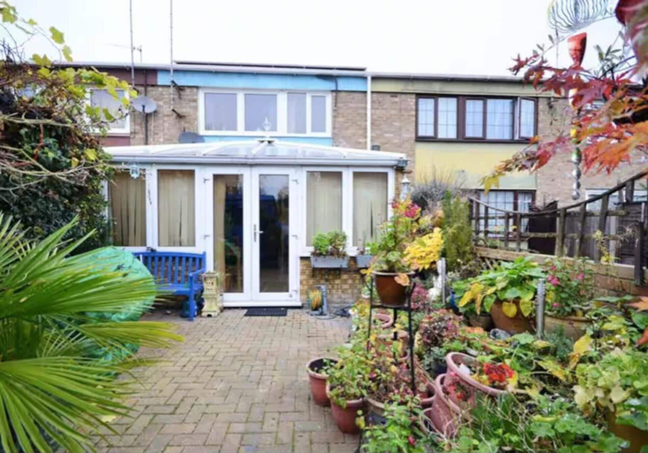 Terrace/patio, 3bedroom Sleeps8 Parking Familyfriendly Nearexcel, London