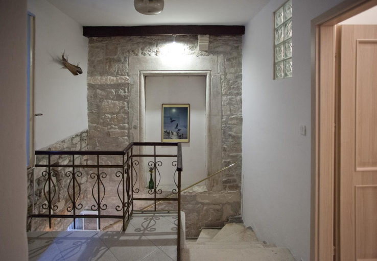 Others 2, Luxury Room Kokola, Split