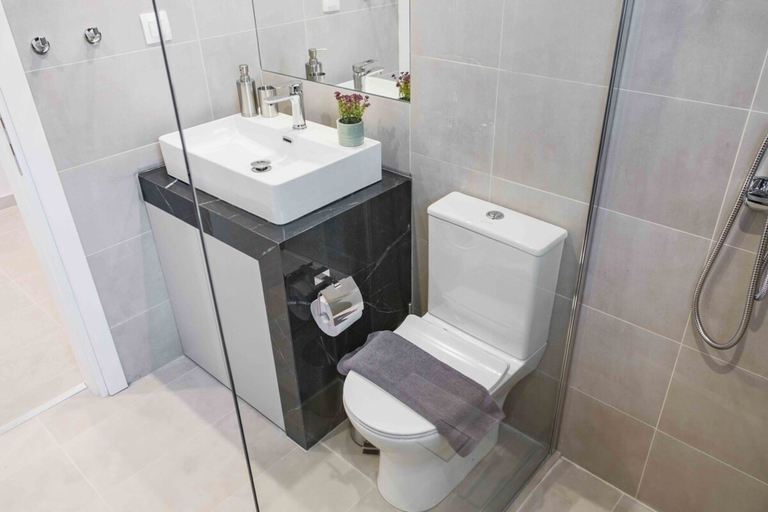 Room 2, Spacious Seaside Flat at Alimos, Attica