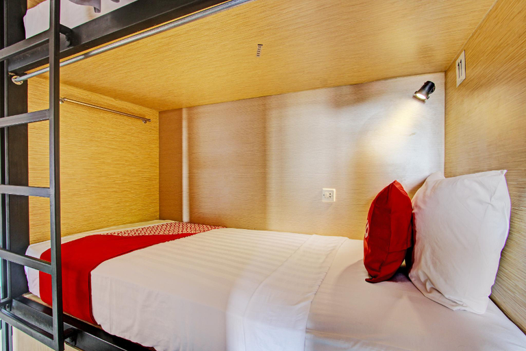 Bedroom 2, OYO 93607 Penak Malioboro Bunk Bed, Yogyakarta