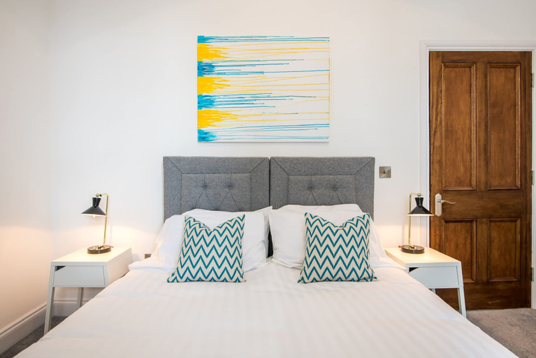Room 5, The Montague, Durham