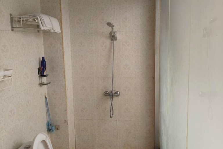 Bathroom 2, Honghelou Hotel, Wuhu, Chaohu