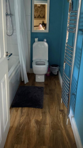 Bathroom 4, Darlington Delight - Spacious 3 Bedroom House, Darlington