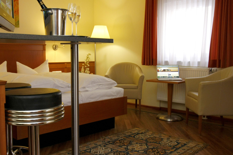 Bedroom 2, Apartment Hotel Kral, Erlangen
