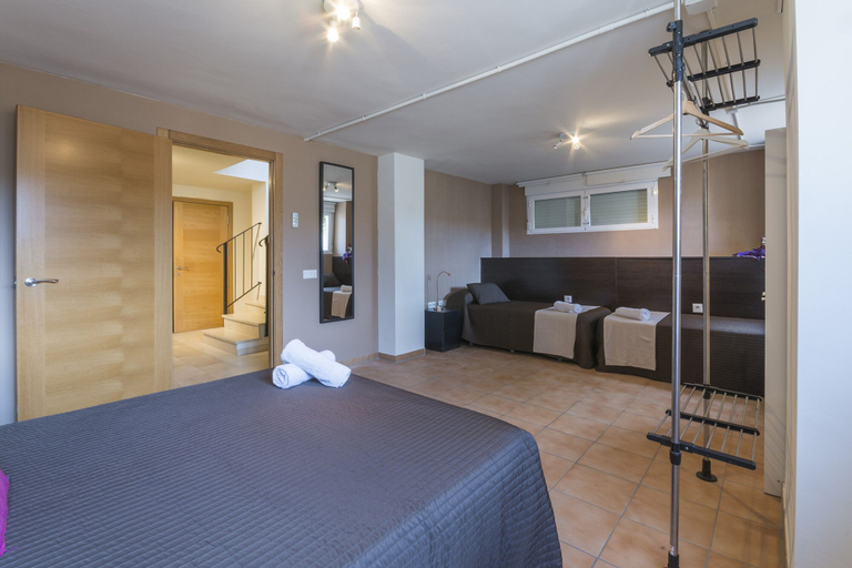 Room 2, Coll Groc in Grau i Platja, Valencia