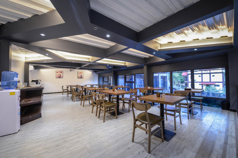Food & Drinks, Vienna Hotel (Newly Renovated 2025), Coron