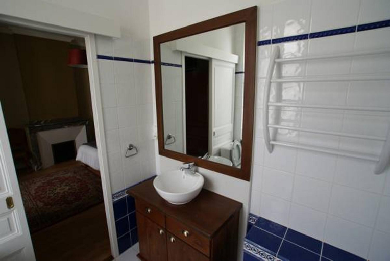 Bathroom 3, Carcassonne Guesthouse, Aude