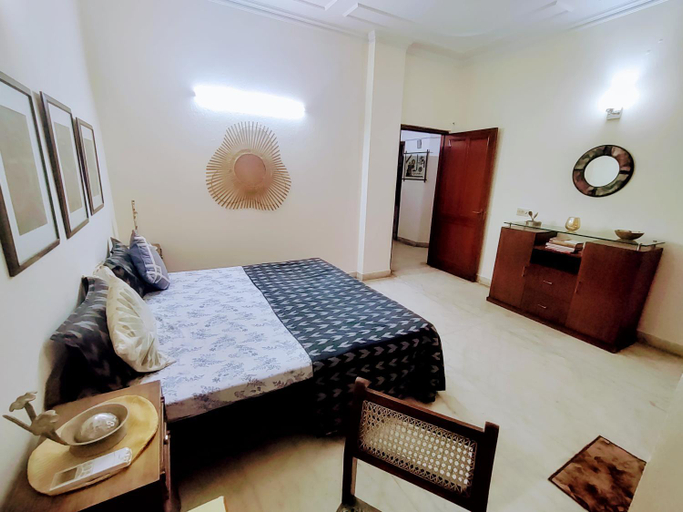 Others 5, Lutyen's Delhi Neighbourhood Prime Stay, West