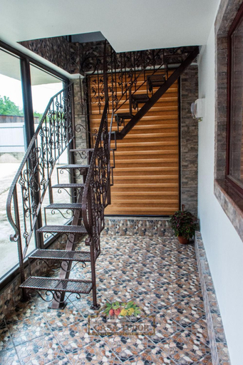 Others 2, Casa Tudor, Targu Ocna