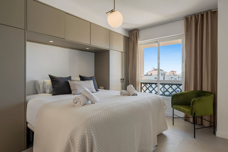 Room 4, Sunny Getaway With Pool in Marbella - Ref M54, Málaga