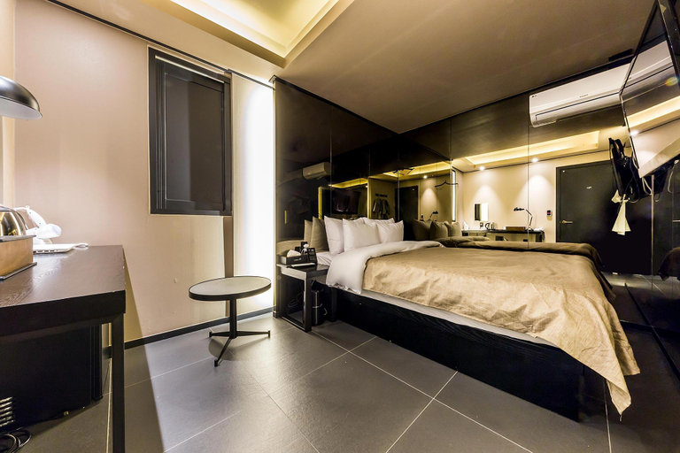 Bedroom 3, Sindang Rainbow Hotel, Jung