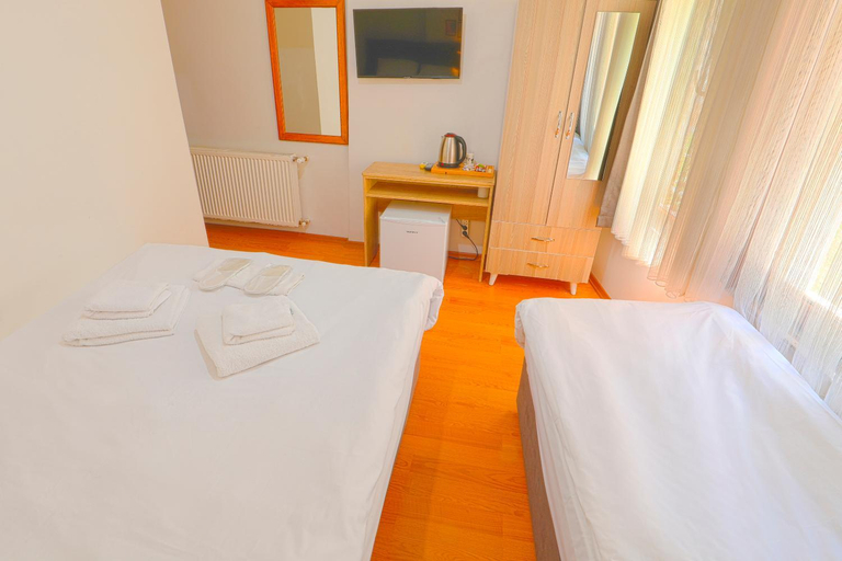 Bedroom 2, Kondoskali Hotel, Fatih